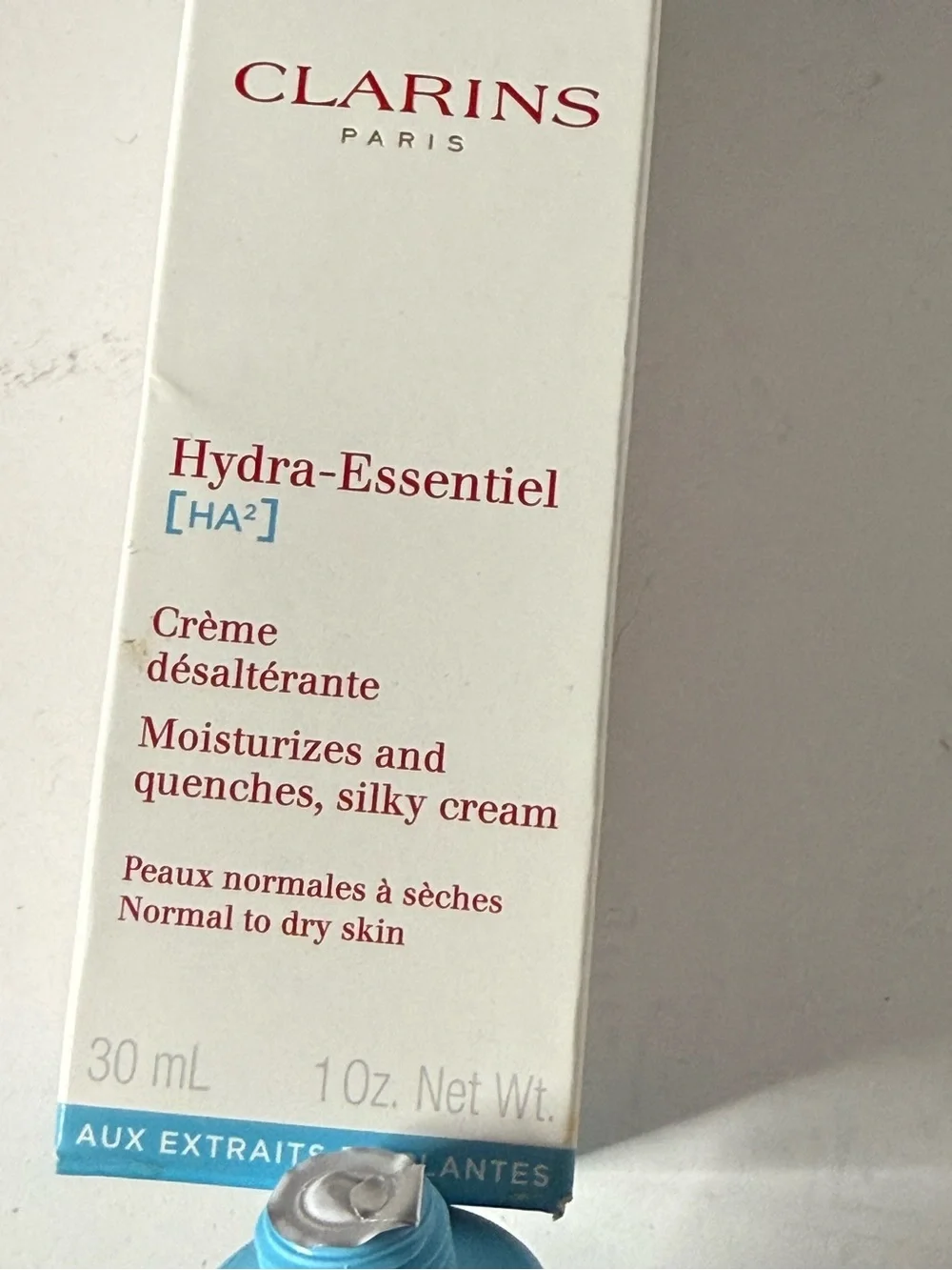 Clarins Hydra-Essentiel Moisturizer – White with Blue Accents